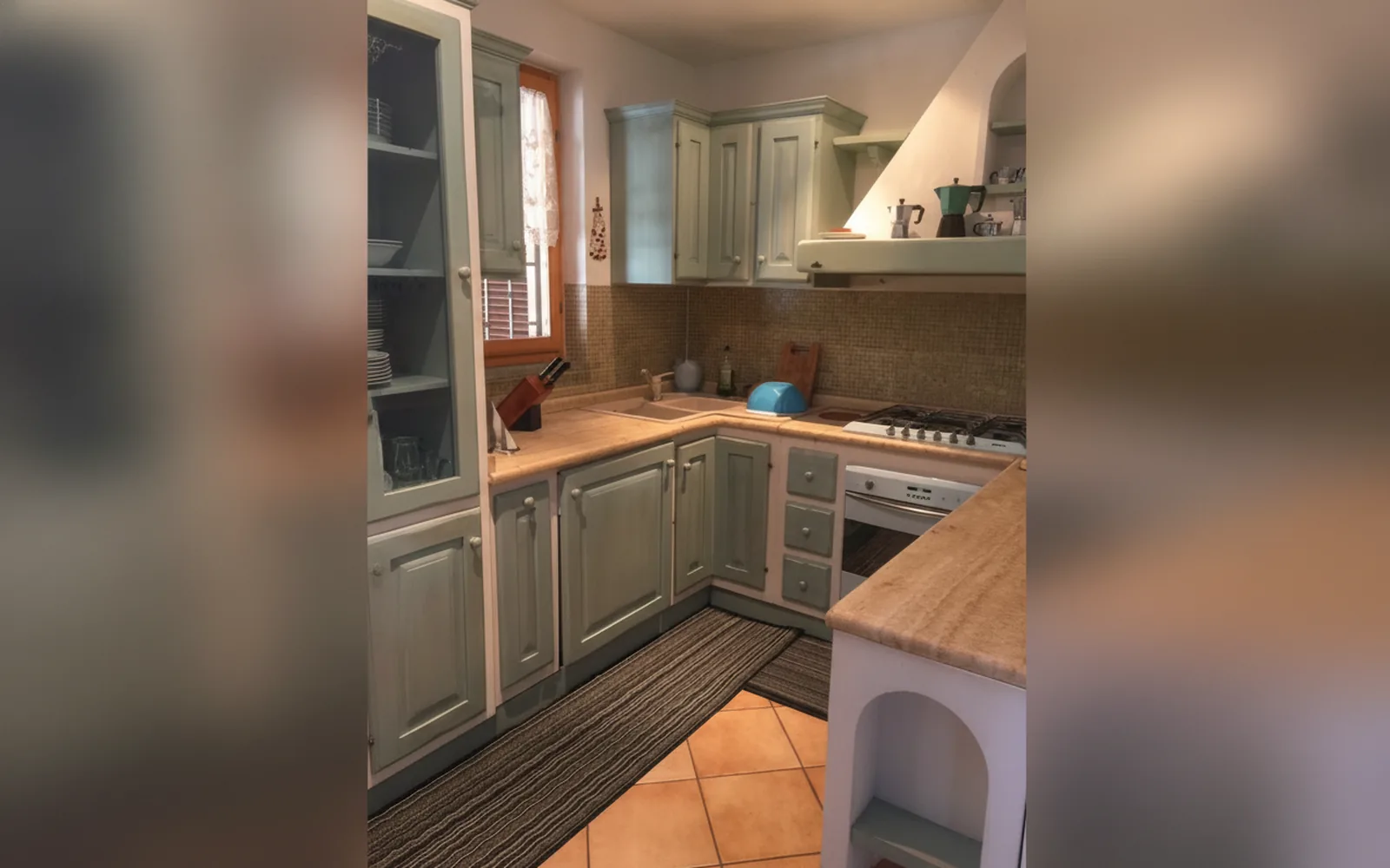 Camera con bagno privato — Villa Wow Mare & Piscina, Santa Marinella (Lazio) (foto 15)